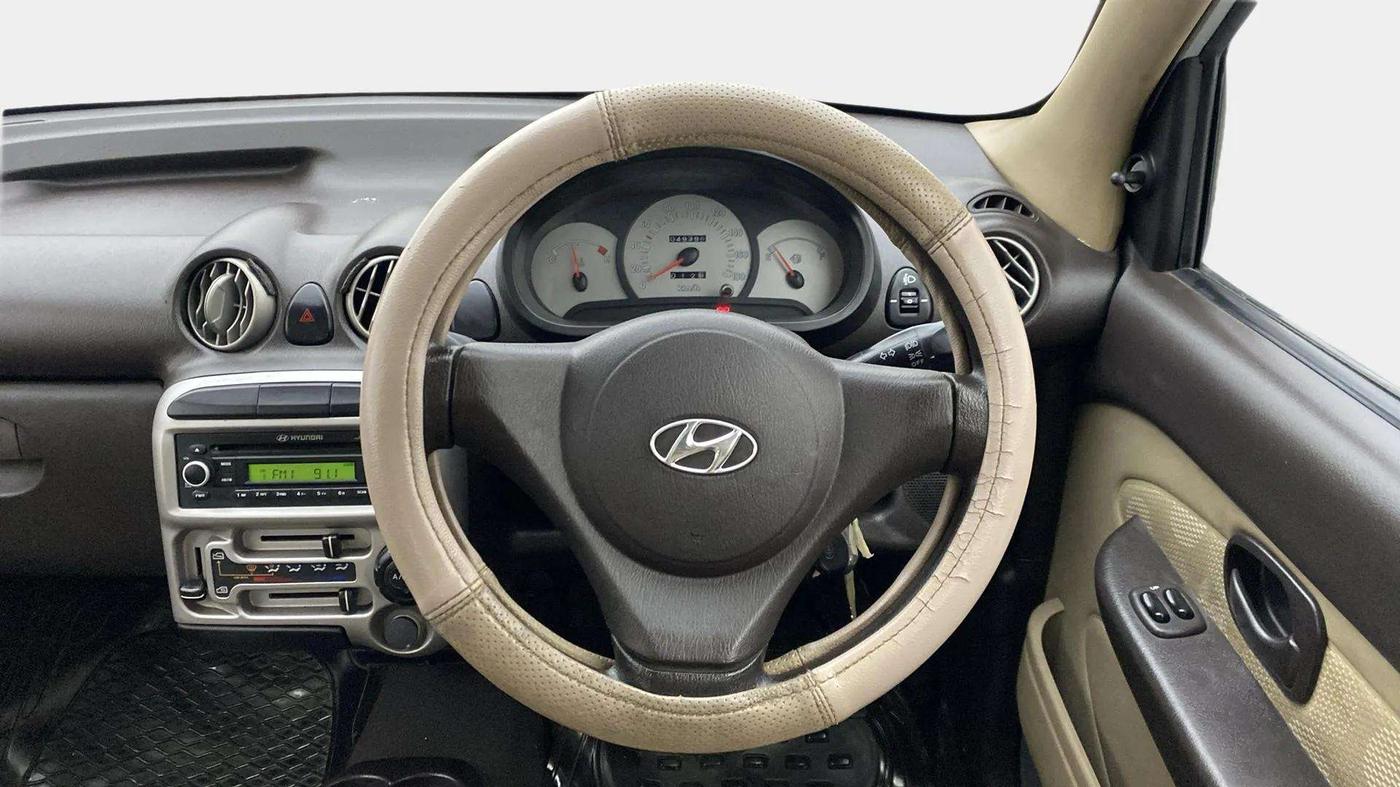 2013 Hyundai Santro Xing GLS, Petrol, Manual, 49,399 km, Steering Wheel Close Up