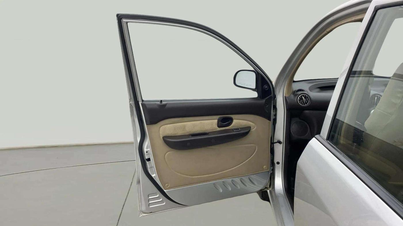 2013 Hyundai Santro Xing GLS, Petrol, Manual, 49,399 km, LHS Front Door