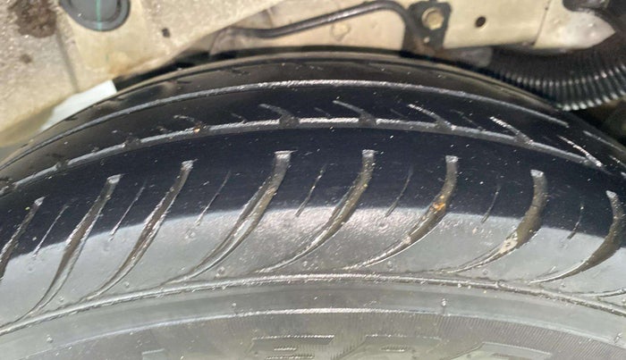 2013 Hyundai Santro Xing GLS, Petrol, Manual, 49,399 km, Left Rear Tyre Tread