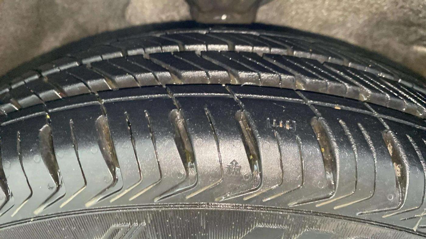 2013 Hyundai Santro Xing GLS, Petrol, Manual, 49,399 km, Right Front Tyre Tread