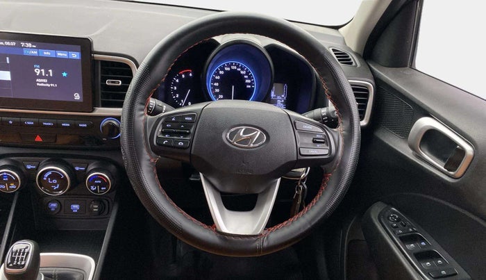 2021 Hyundai VENUE SX 1.5 CRDI, Diesel, Manual, 19,081 km, Steering Wheel Close Up