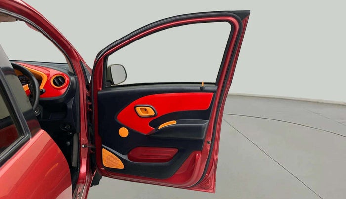 2016 Datsun Redi Go T (O), Petrol, Manual, 38,892 km, RHS Front Door