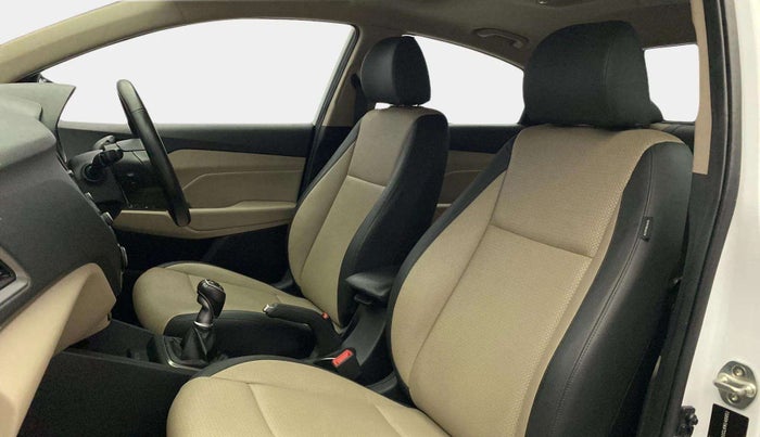 2019 Hyundai Verna 1.6 VTVT SX O, Petrol, Manual, 37,858 km, Right Side Front Door Cabin