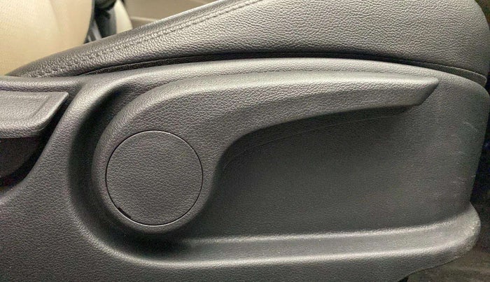 2019 Hyundai Verna 1.6 VTVT SX O, Petrol, Manual, 37,858 km, Driver Side Adjustment Panel