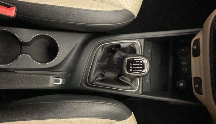 2019 Hyundai Verna 1.6 VTVT SX O, Petrol, Manual, 37,858 km, Gear Lever