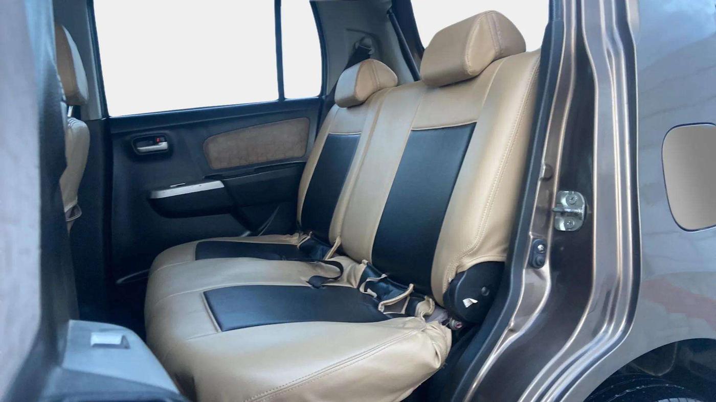 2016 Maruti Wagon R 1.0 VXI, Petrol, Manual, 1,10,061 km, Right Side Rear Door Cabin