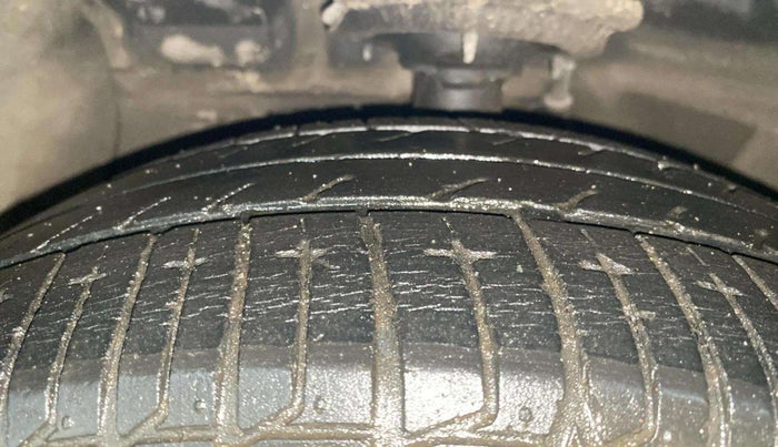 2014 Hyundai Xcent S (O) 1.2, Petrol, Manual, 90,173 km, Left Front Tyre Tread
