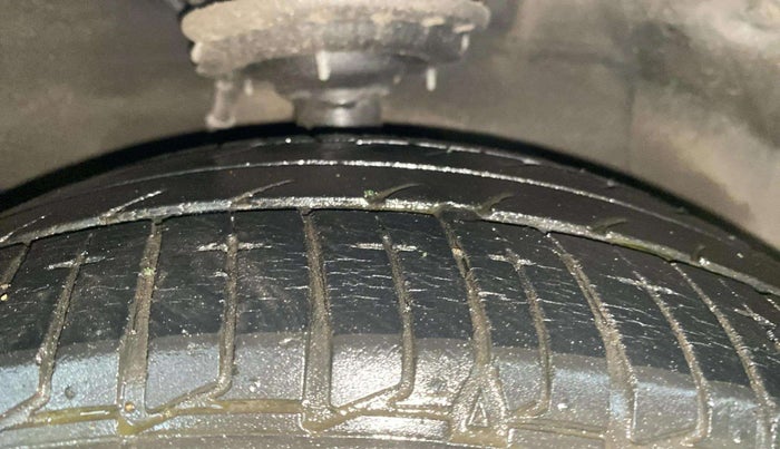 2014 Hyundai Xcent S (O) 1.2, Petrol, Manual, 90,173 km, Right Front Tyre Tread