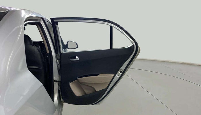 2014 Hyundai Xcent S (O) 1.2, Petrol, Manual, 90,173 km, RHS Rear Door
