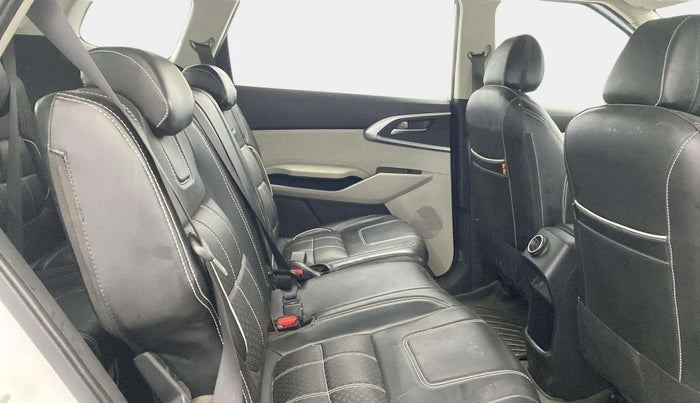 2023 KIA CARENS PRESTIGE 1.5 DIESEL IMT 7 STR, Diesel, Manual, 59,737 km, Right Side Rear Door Cabin