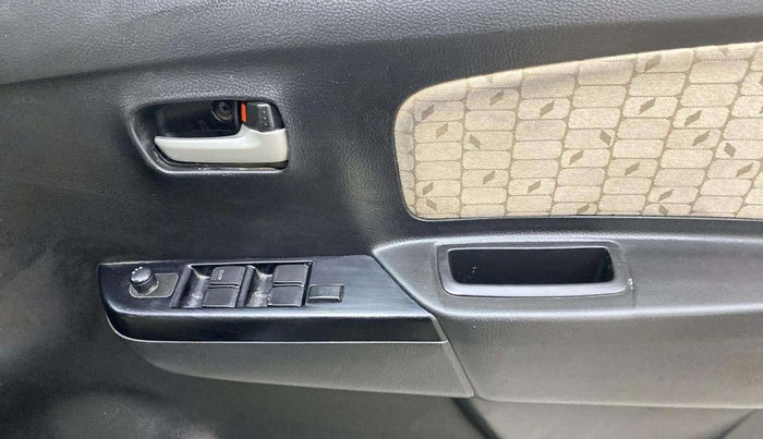 2017 Maruti Wagon R 1.0 VXI, Petrol, Manual, 1,11,695 km, Driver Side Door Panels Control