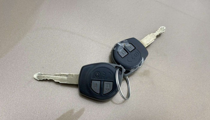 2019 Maruti Dzire VXI AMT, Petrol, Automatic, 18,527 km, Key Close Up