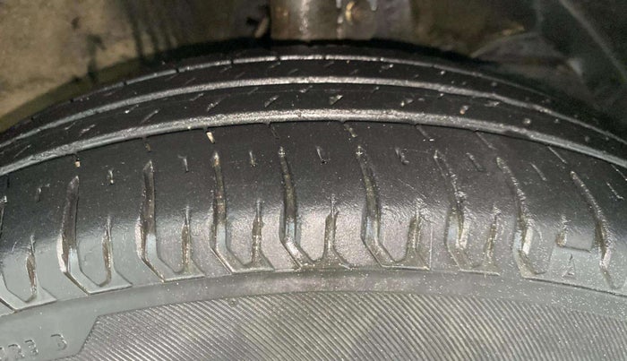2019 Maruti Dzire VXI AMT, Petrol, Automatic, 18,527 km, Right Front Tyre Tread