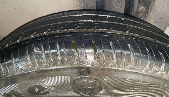 2015 Maruti Swift Dzire VXI, Petrol, Manual, 77,588 km, Left Rear Tyre Tread