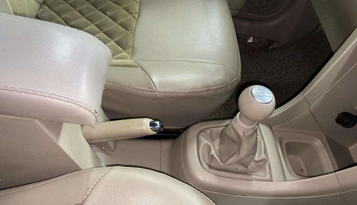 2015 Maruti Swift Dzire VXI, Petrol, Manual, 77,588 km, Gear Lever