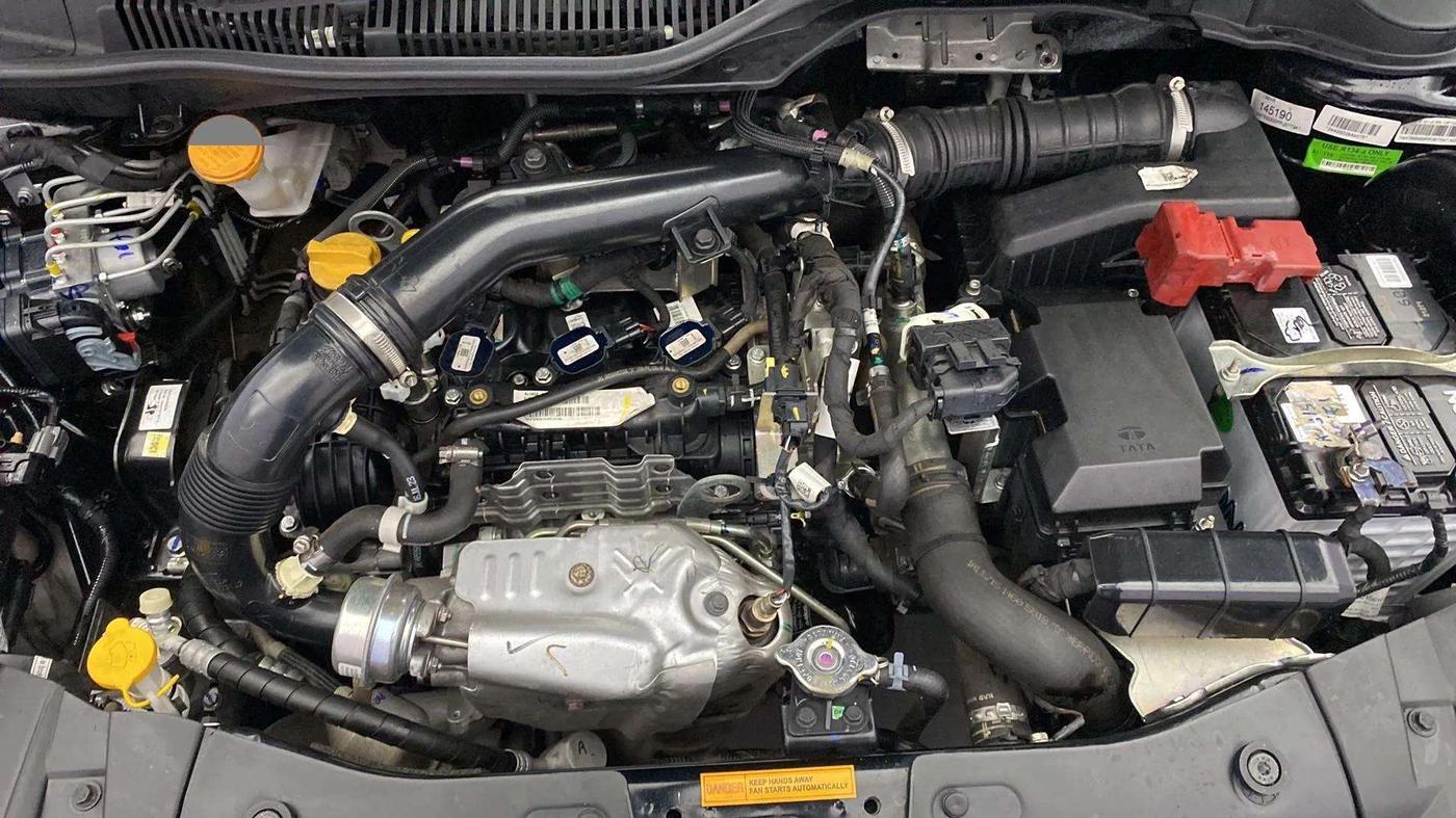 2023 Tata ALTROZ XZ Plus i-Turbo (S) Dark Edition, Petrol, Manual, 18,016 km, Open Bonet