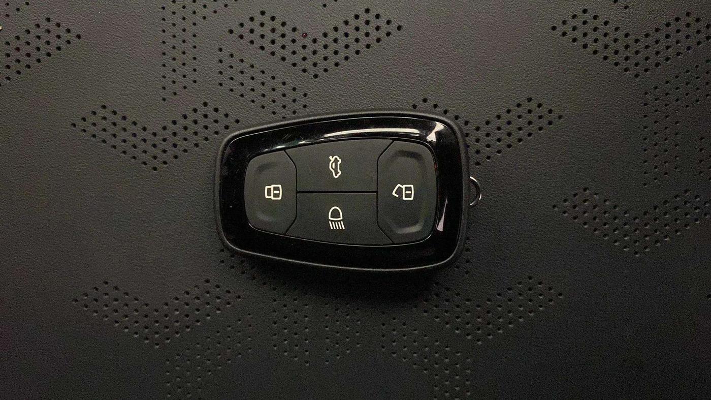 2023 Tata ALTROZ XZ Plus i-Turbo (S) Dark Edition, Petrol, Manual, 18,016 km, Key Close Up