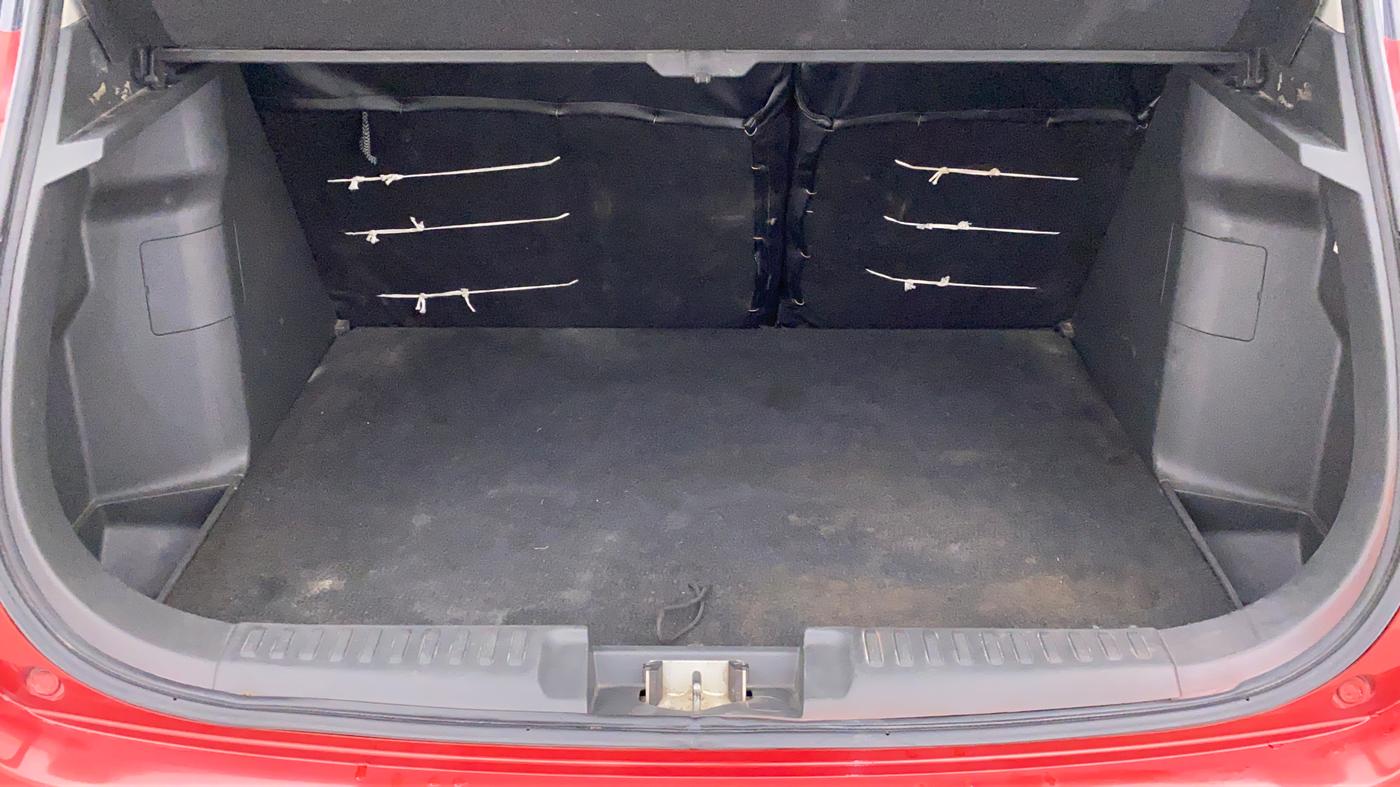2016 Maruti Vitara Brezza ZDI PLUS DUAL TONE, Diesel, Manual, 91,910 km, Boot Inside
