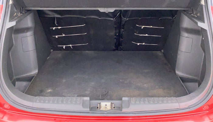 2016 Maruti Vitara Brezza ZDI PLUS DUAL TONE, Diesel, Manual, 91,910 km, Boot Inside