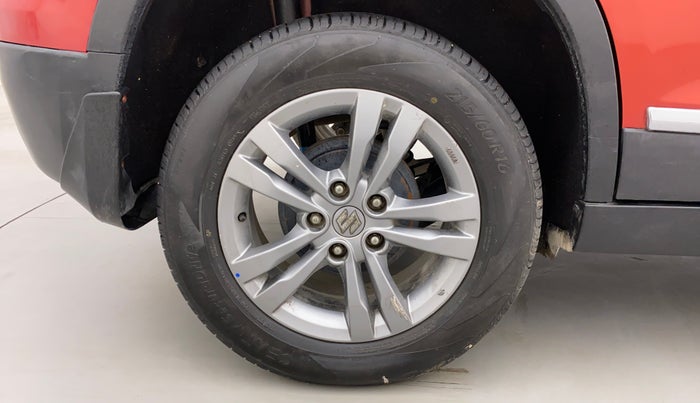 2016 Maruti Vitara Brezza ZDI PLUS DUAL TONE, Diesel, Manual, 91,910 km, Right Rear Wheel