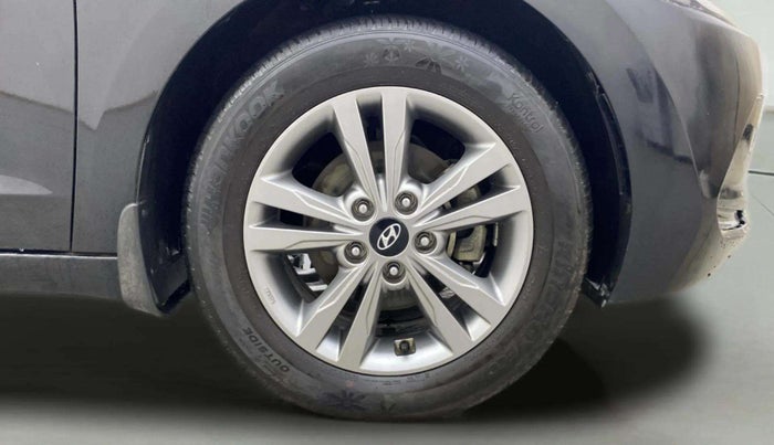 2019 Hyundai New Elantra 2.0 SX MT PETROL, Petrol, Manual, 26,332 km, Right Front Wheel
