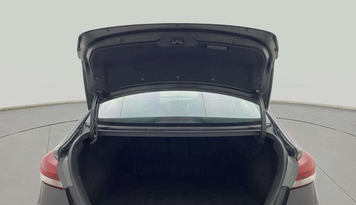 2019 Hyundai New Elantra 2.0 SX MT PETROL, Petrol, Manual, 26,332 km, Boot Door Open