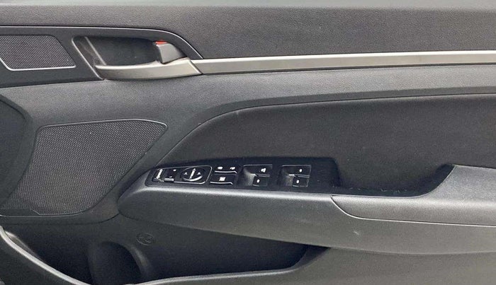 2019 Hyundai New Elantra 2.0 SX MT PETROL, Petrol, Manual, 26,332 km, Driver Side Door Panels Control