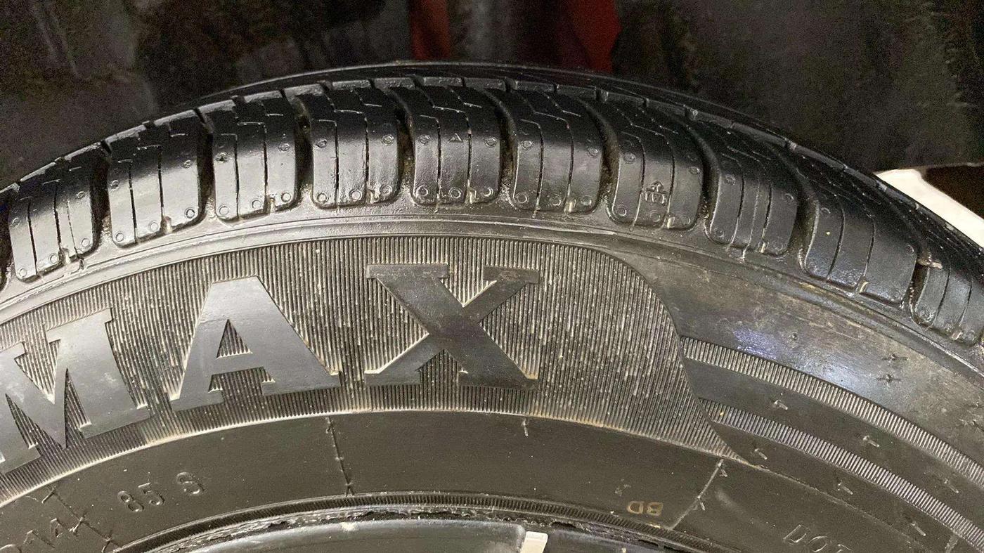 2021 Maruti Swift VXI, Petrol, Manual, 65,801 km, Left Rear Tyre Tread
