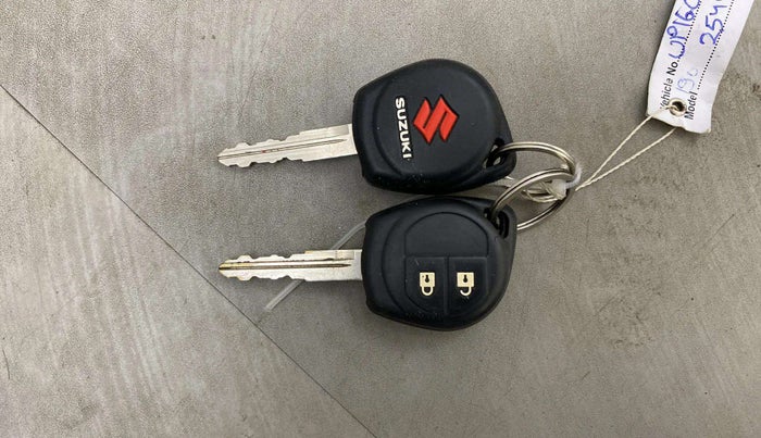 2021 Maruti Swift VXI, Petrol, Manual, 65,801 km, Key Close Up