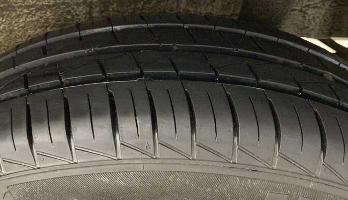 2024 Maruti S PRESSO VXI PLUS (O) AMT, Petrol, Automatic, 5,120 km, Left Rear Tyre Tread