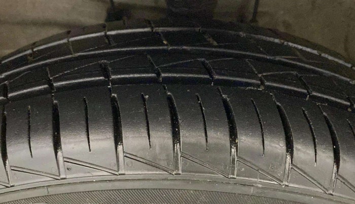 2024 Maruti S PRESSO VXI PLUS (O) AMT, Petrol, Automatic, 5,120 km, Left Front Tyre Tread