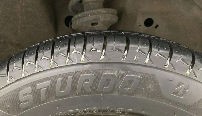 2018 Maruti Wagon R 1.0 LXI CNG, CNG, Manual, 33,322 km, Right Front Tyre Tread