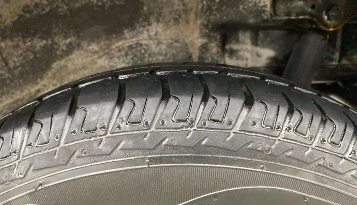 2018 Maruti Wagon R 1.0 LXI CNG, CNG, Manual, 33,322 km, Left Rear Tyre Tread