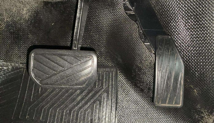 2019 Maruti S PRESSO VXI PLUS AMT, CNG, Automatic, 1,25,282 km, Pedals
