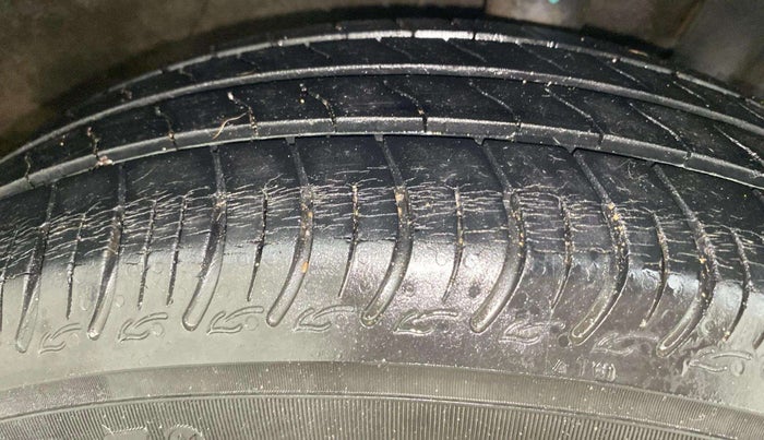 2019 Maruti New Wagon-R ZXI 1.2 AMT, Petrol, Automatic, 41,050 km, Right Front Tyre Tread