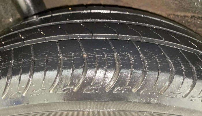 2019 Maruti New Wagon-R ZXI 1.2 AMT, Petrol, Automatic, 41,050 km, Right Rear Tyre Tread