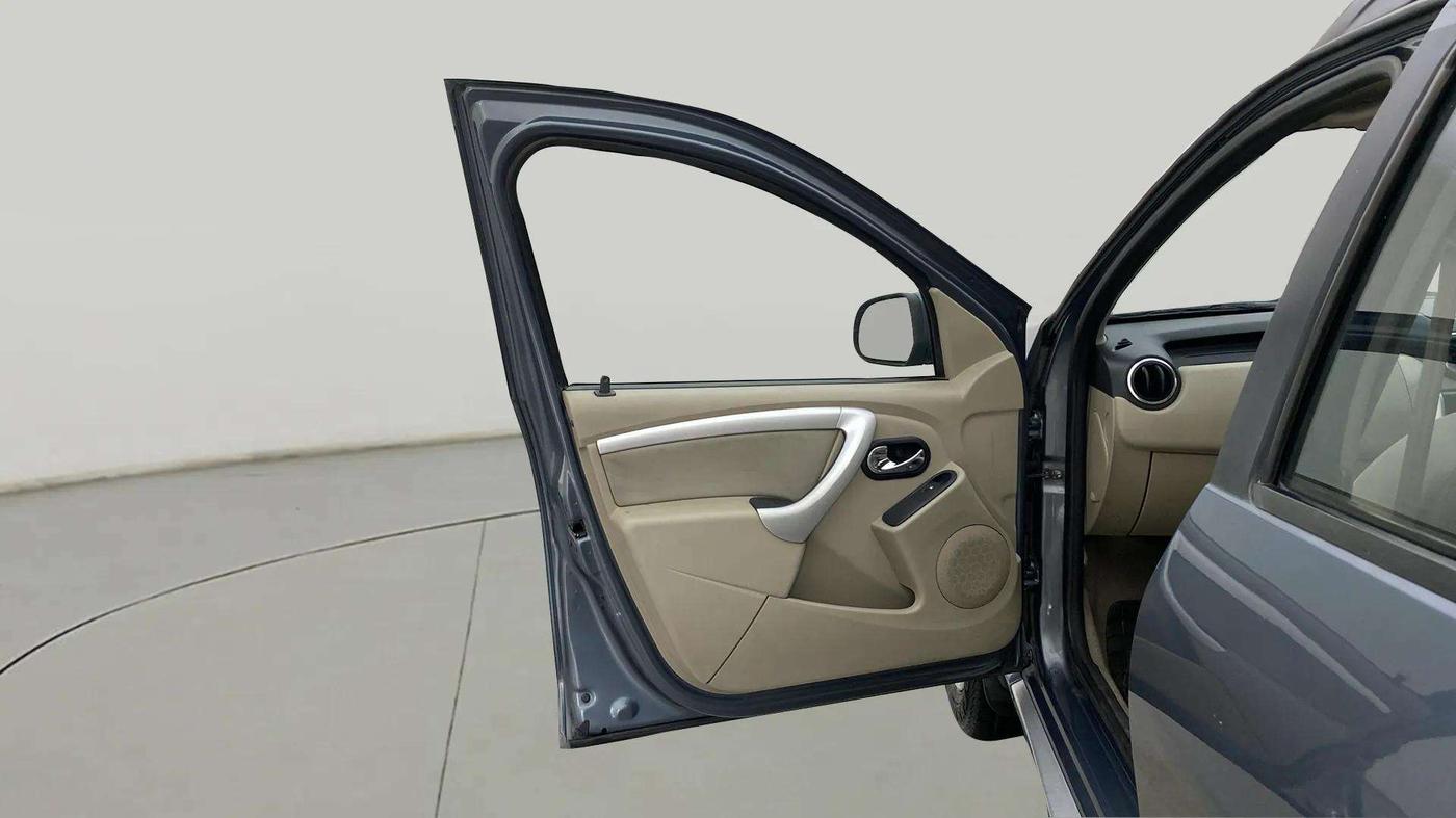 2015 Nissan Terrano XL (P), Petrol, Manual, 49,330 km, LHS Front Door