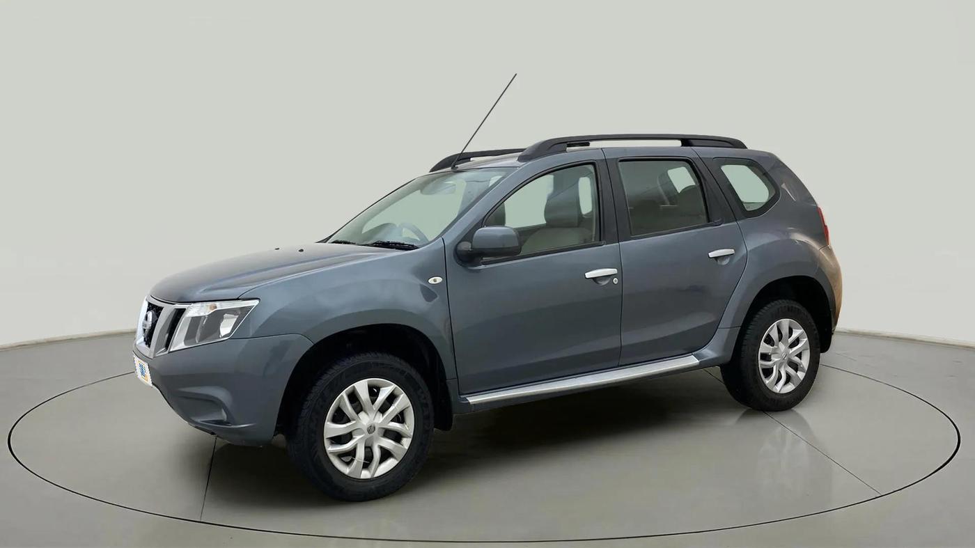 2015 Nissan Terrano XL (P), Petrol, Manual, 49,330 km, Left Front Diagonal