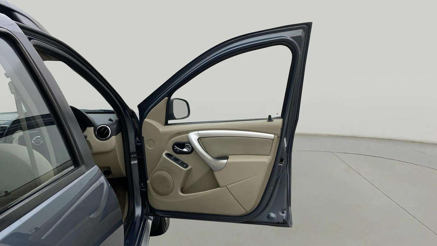 2015 Nissan Terrano XL (P), Petrol, Manual, 49,330 km, RHS Front Door
