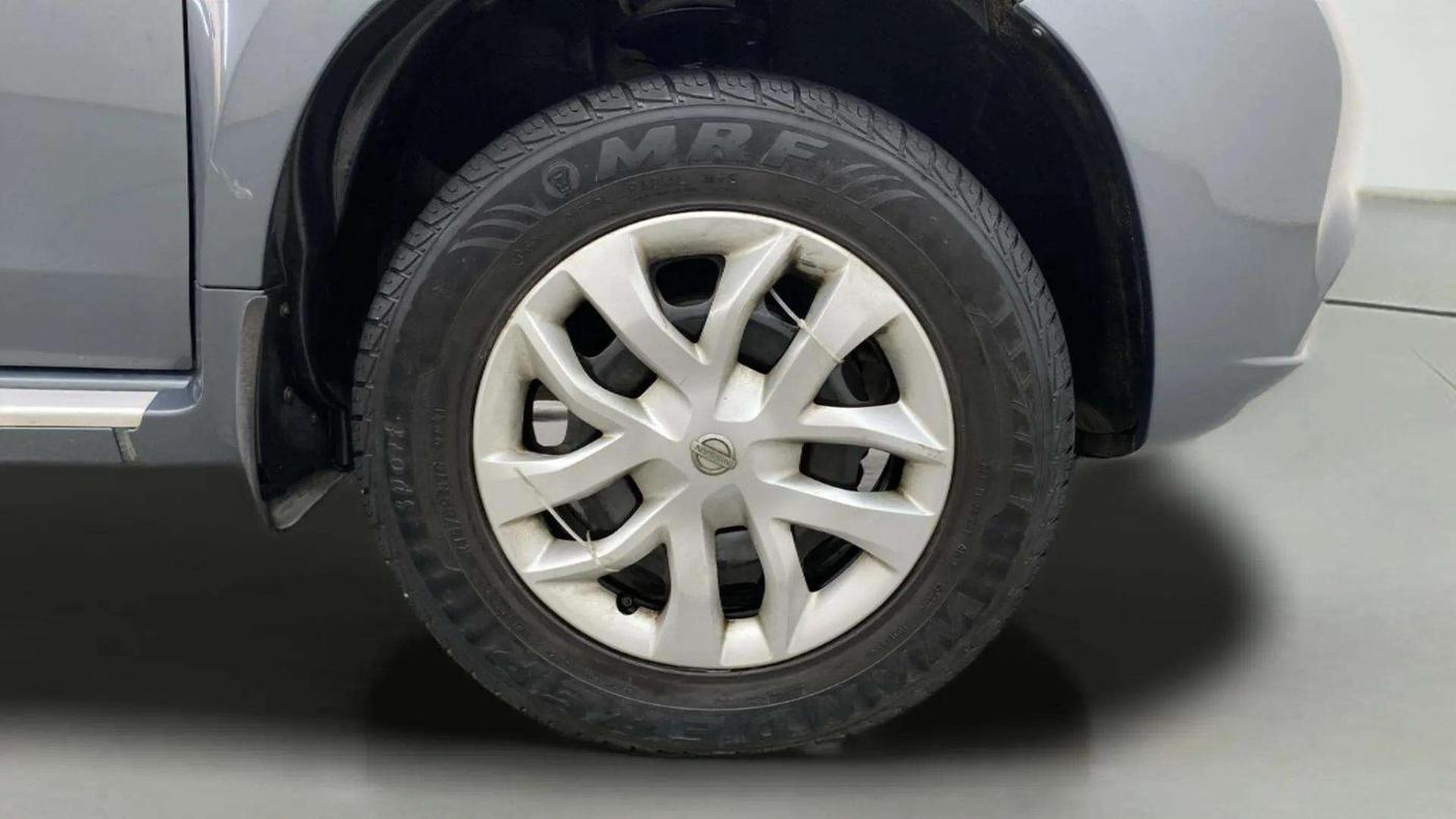 2015 Nissan Terrano XL (P), Petrol, Manual, 49,330 km, Right Front Wheel