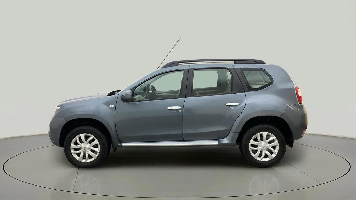 2015 Nissan Terrano XL (P), Petrol, Manual, 49,330 km, Left Side