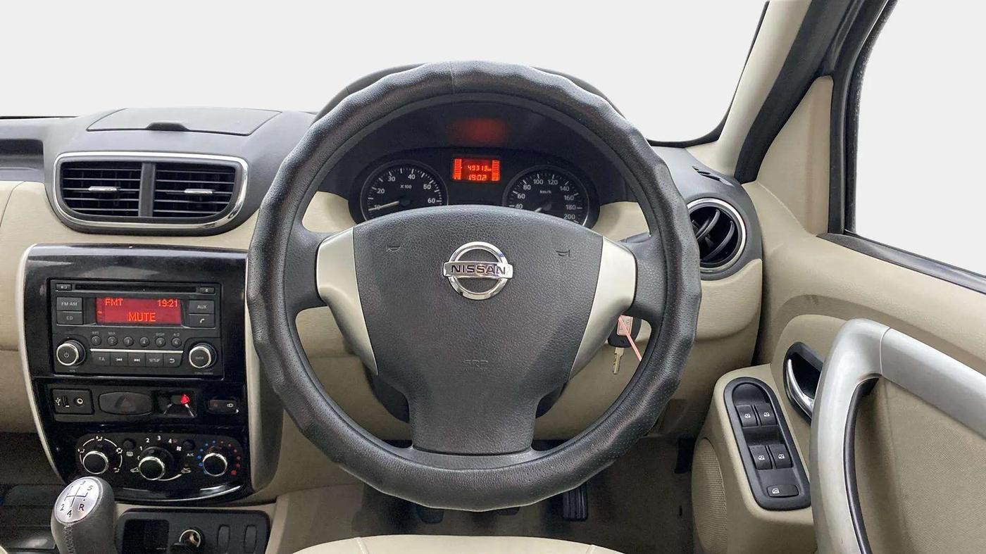 2015 Nissan Terrano XL (P), Petrol, Manual, 49,330 km, Steering Wheel Close Up