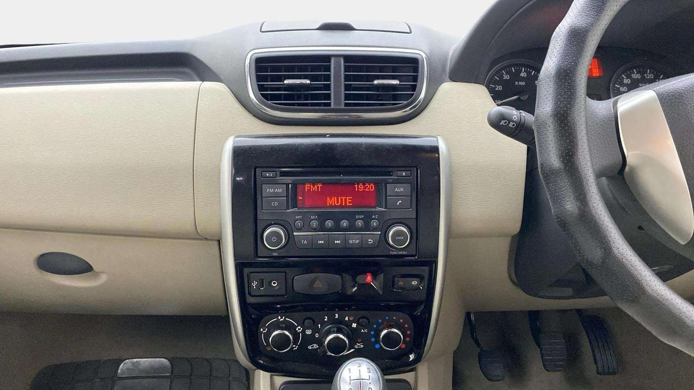 2015 Nissan Terrano XL (P), Petrol, Manual, 49,330 km, Air Conditioner