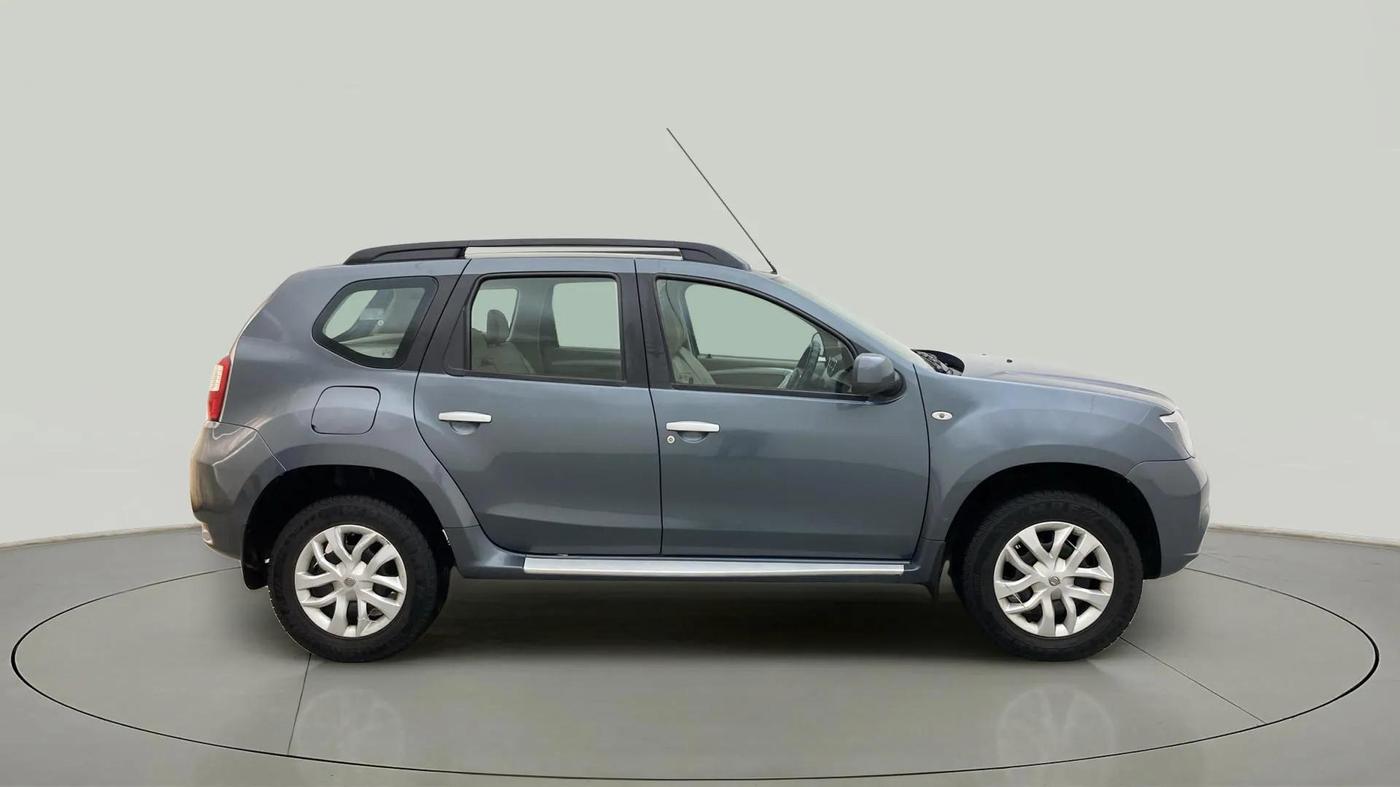 2015 Nissan Terrano XL (P), Petrol, Manual, 49,330 km, Right Side View