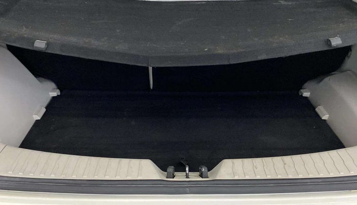 2023 Mahindra XUV300 W8 (O) 1.5 DIESEL, Diesel, Manual, 60,939 km, Boot Open Zoomed View