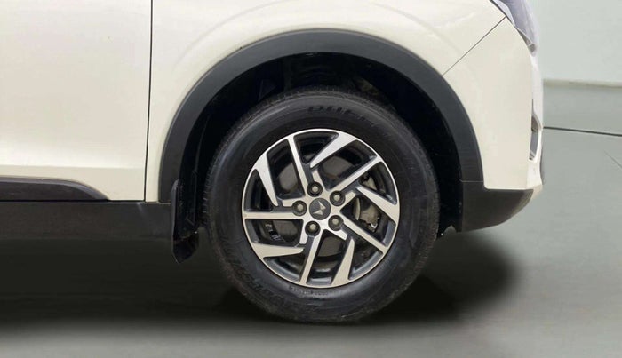 2023 Mahindra XUV300 W8 (O) 1.5 DIESEL, Diesel, Manual, 60,939 km, Right Front Wheel