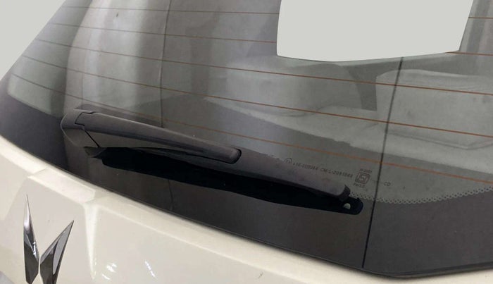 2023 Mahindra XUV300 W8 (O) 1.5 DIESEL, Diesel, Manual, 60,939 km, Rear Wiper