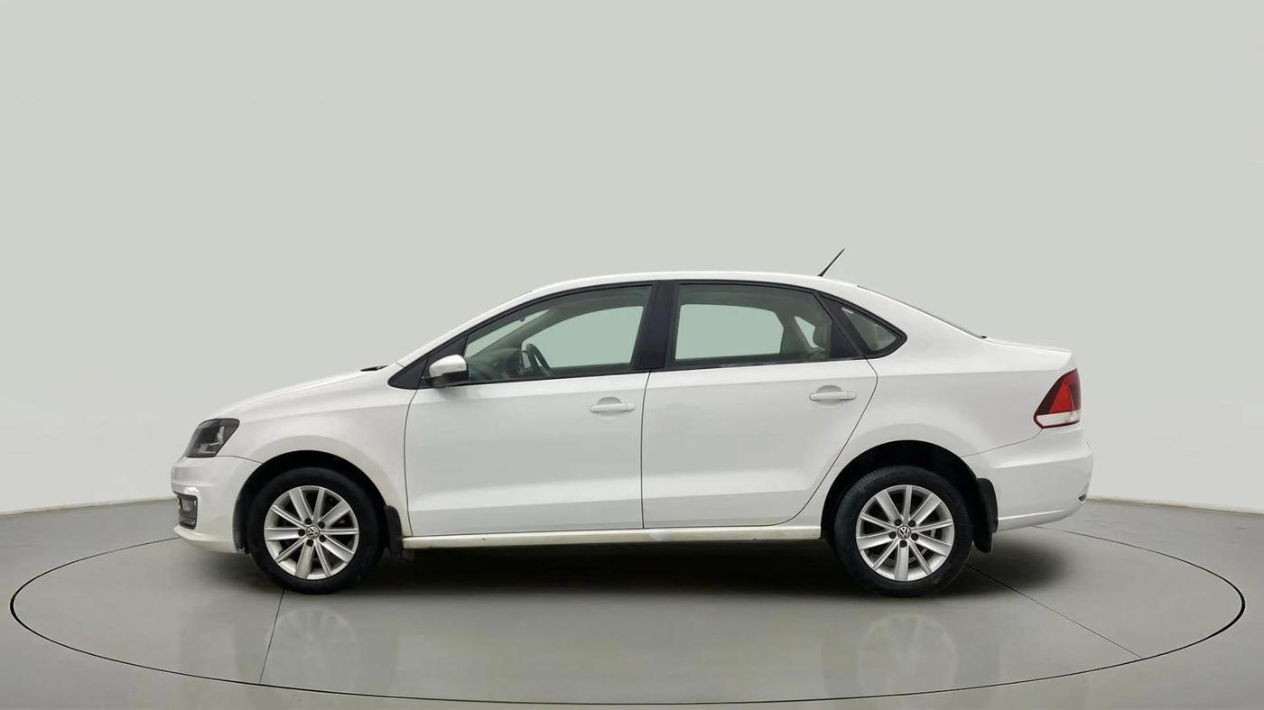 2015 Volkswagen Vento HIGHLINE PETROL AT, Petrol, Automatic, 71,325 km, Left Side