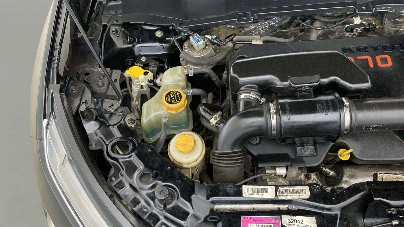 2020 Tata Harrier XT PLUS 2.0L KRYOTEC DARK EDITON, Diesel, Manual, 84,849 km, Engine View - Right
