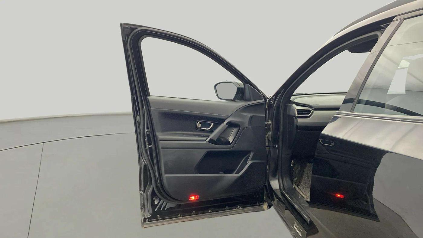 2023 Tata Safari ACCOMPLISHED PLUS DARK EDITION AT, Diesel, Automatic, 17,176 km, LHS Front Door
